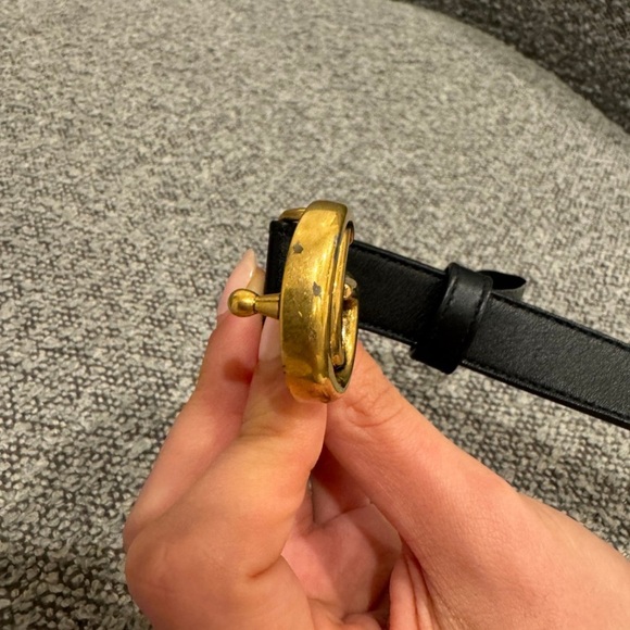Gucci Marmont thin Belt with Gold GG Buckle - Picture 9 of 11